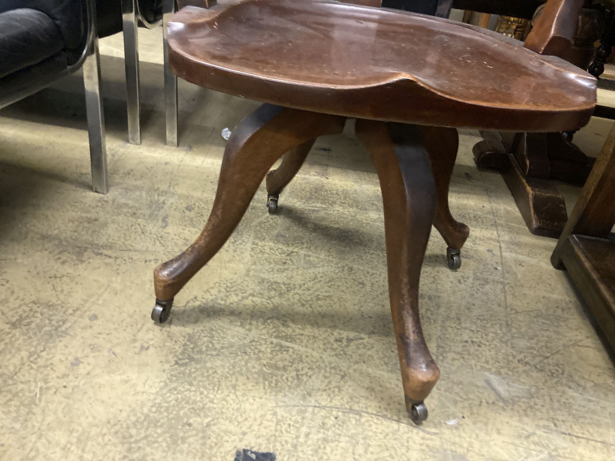 A Victorian mahogany swivel desk chair, width 60cm, depth 50cm, height 82cm